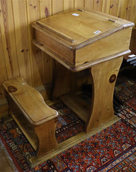 Childs pine school desk